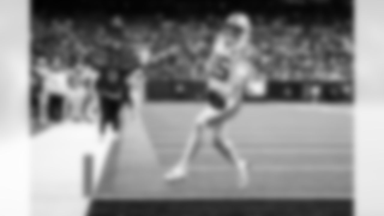 QB Riley Leonard #15