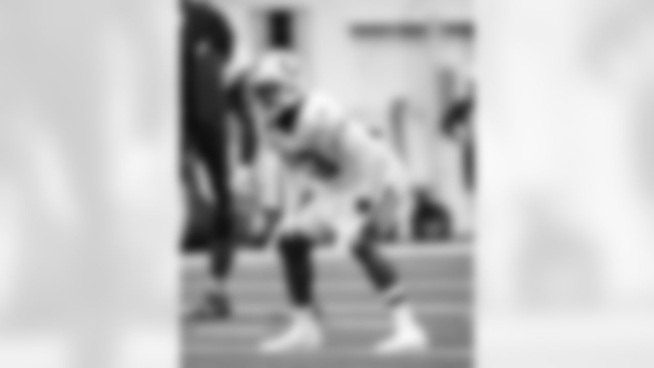 DE Durell Nchami #74