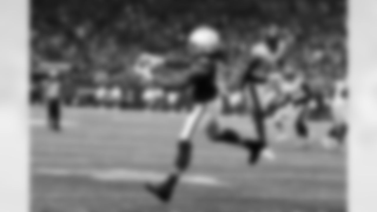 81 TE Mo Alie-Cox