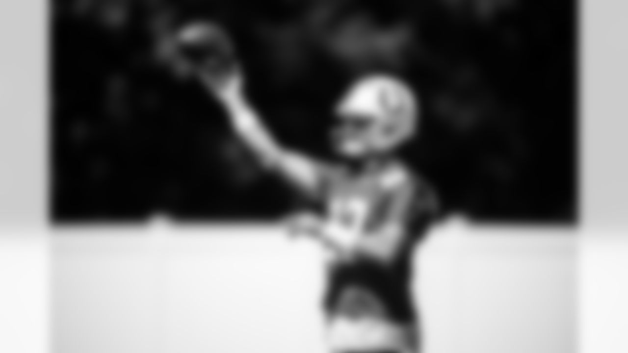 QB Daniel Jones #17