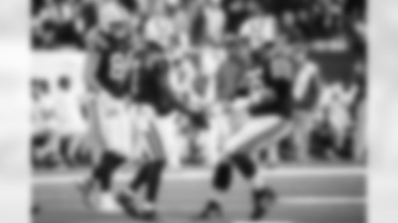 TE Tyler Warren #84, WR Josh Downs #1 and G Quenton Nelson #56