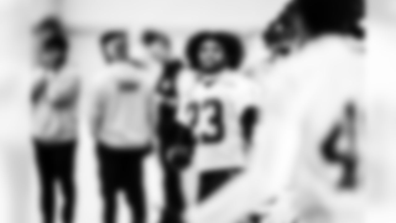 CB Kenny Moore II #23