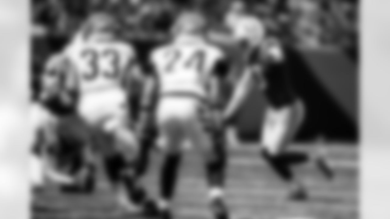 P Rigoberto Sanchez #8 and K Spencer Shrader #3