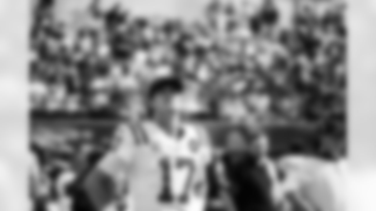 QB Daniel Jones #17