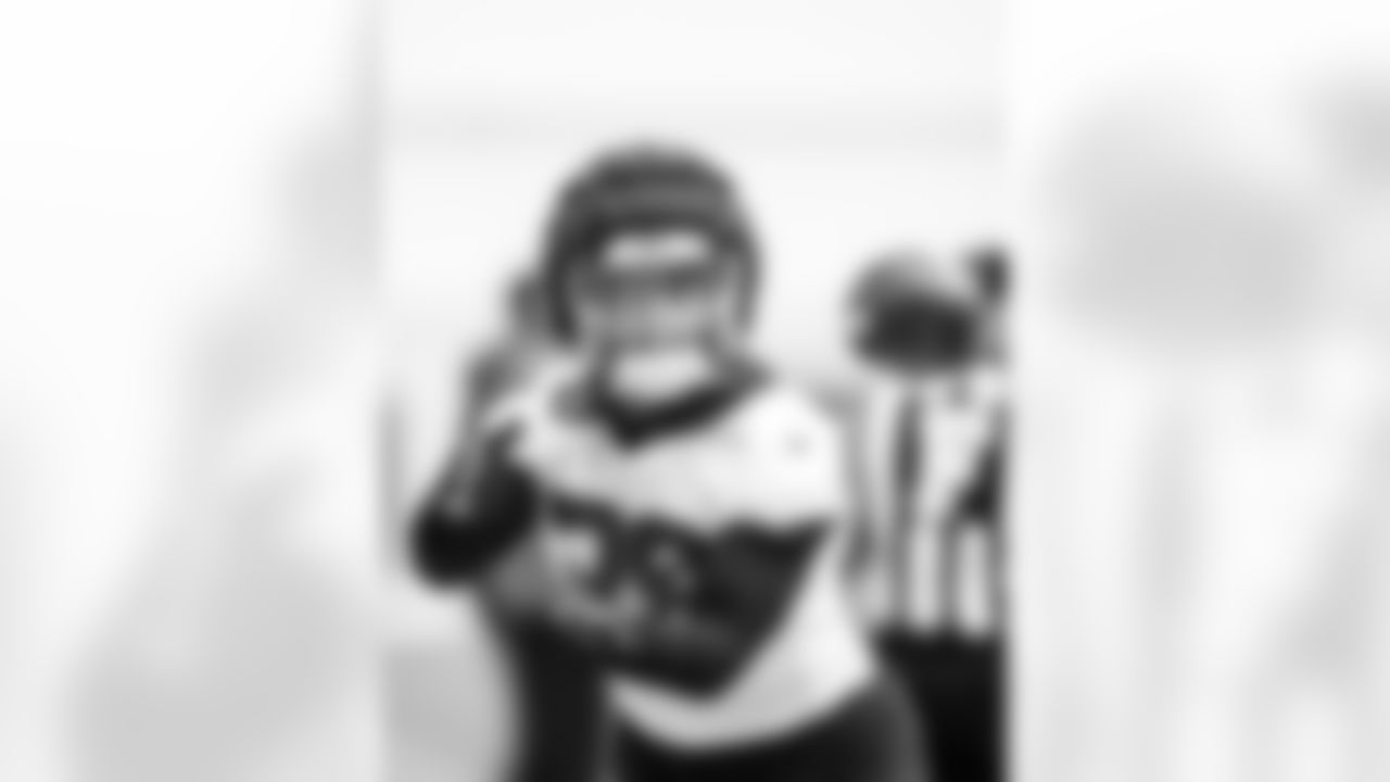 RB Jonathan Taylor #28