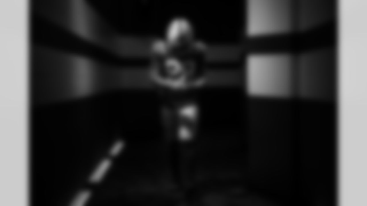 RB Jonathan Taylor #28