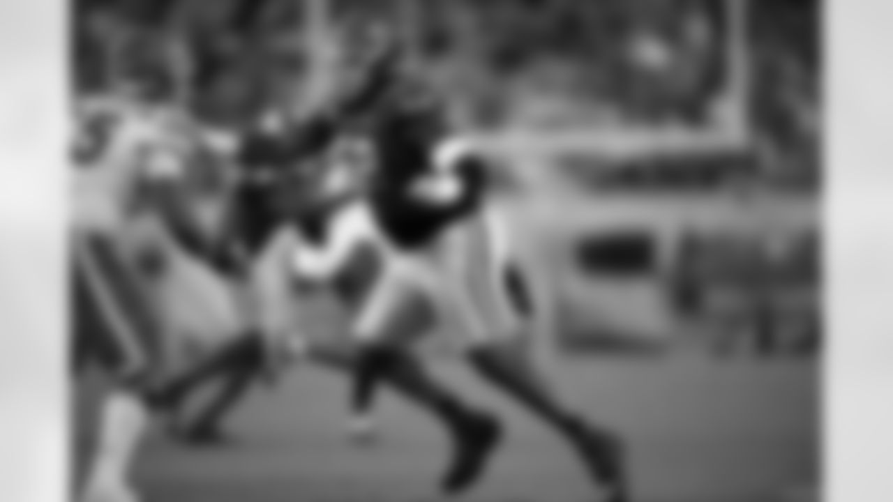 Florida offensive lineman Brandon Crenshaw-Dickson (65) blocks against Georgia defensive lineman Christen Miller (52) during the second half of an NCAA college football game, Saturday, Nov. 2, 2024, in Jacksonville, Fla. (AP Photo/Phelan M. Ebenhack)