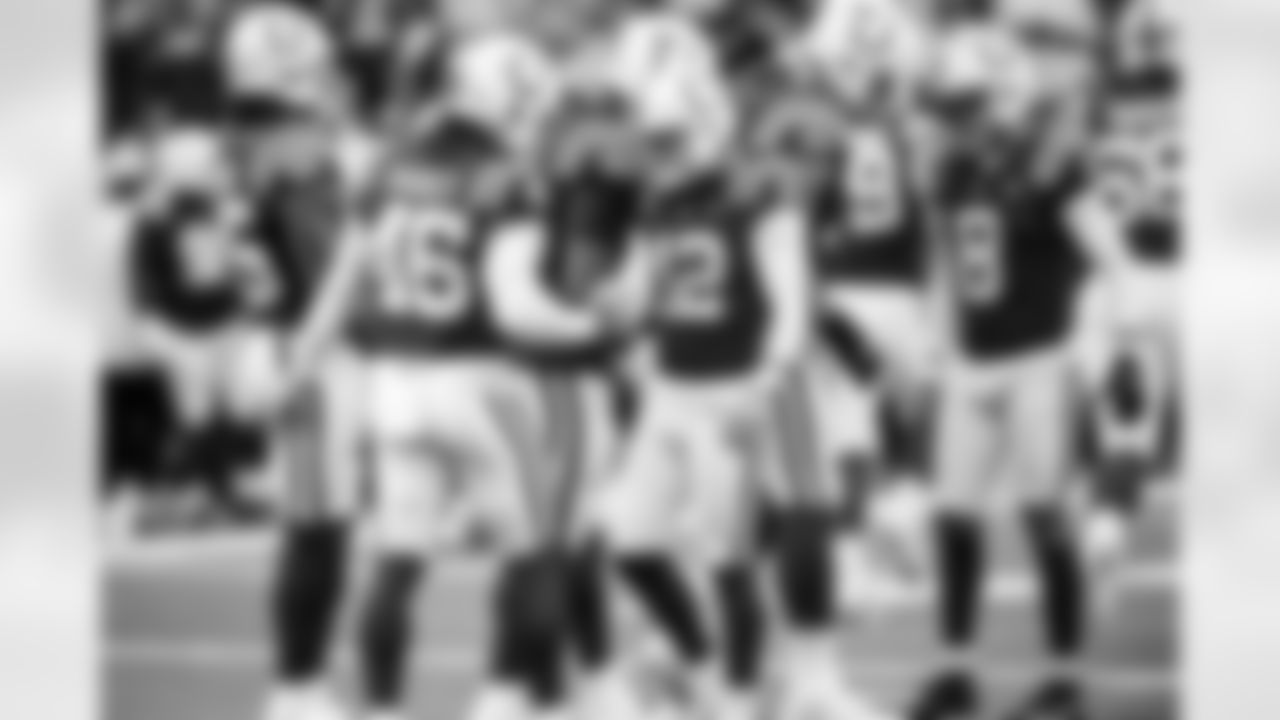 LS Luke Rhodes #46 and K Michael Badgley #12