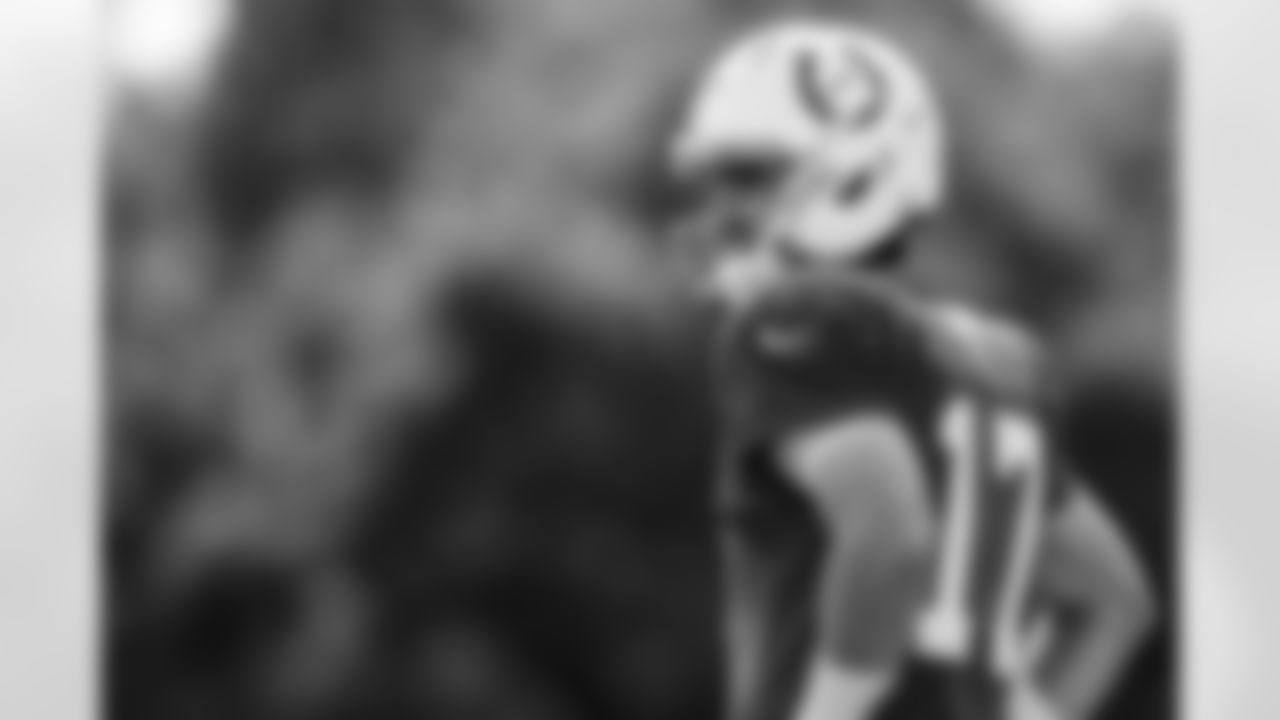 QB Daniel Jones #17