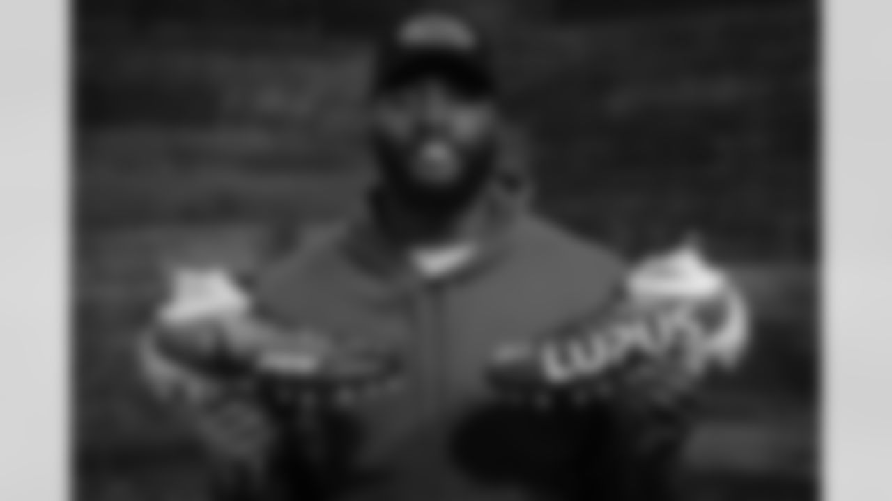 53 LB Darius Leonard
