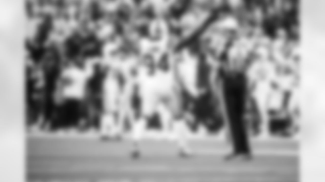 DL Tyquan Lewis #94