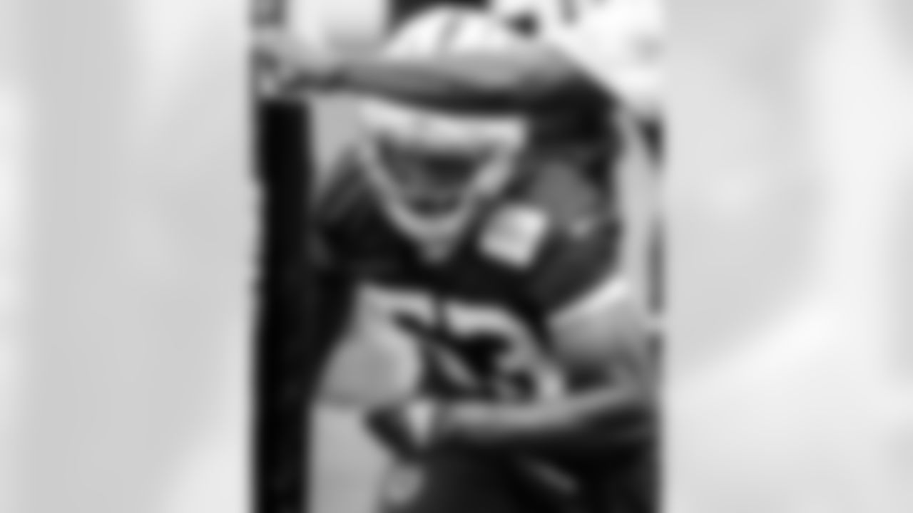 LB Solomon DeShields #53