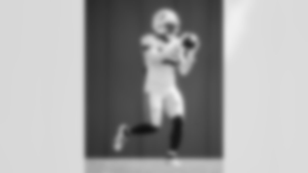 CB Mike Hilton #33
