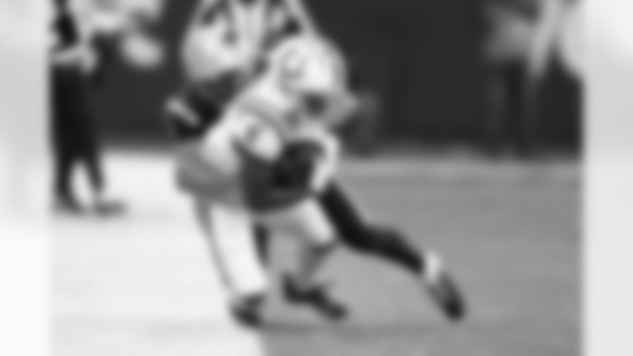 6 WR Isaiah McKenzie