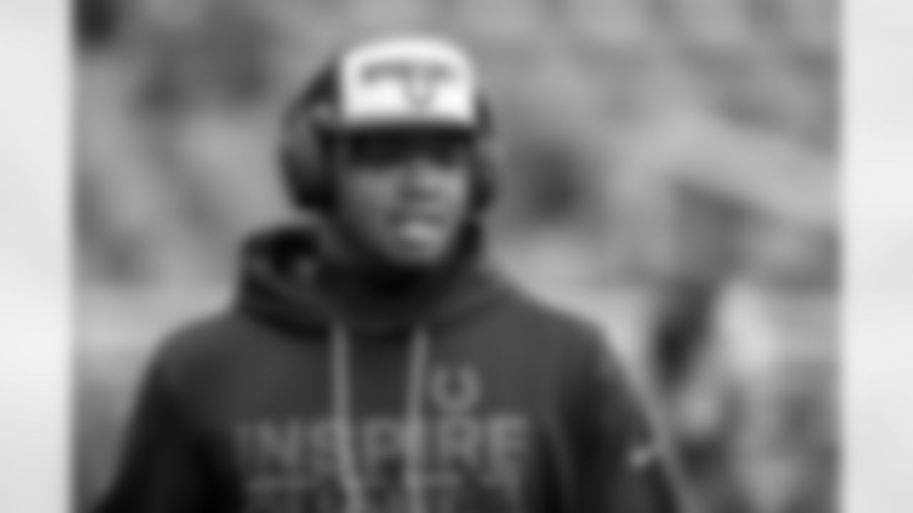 2025_1214_SEA_Pregame_0012