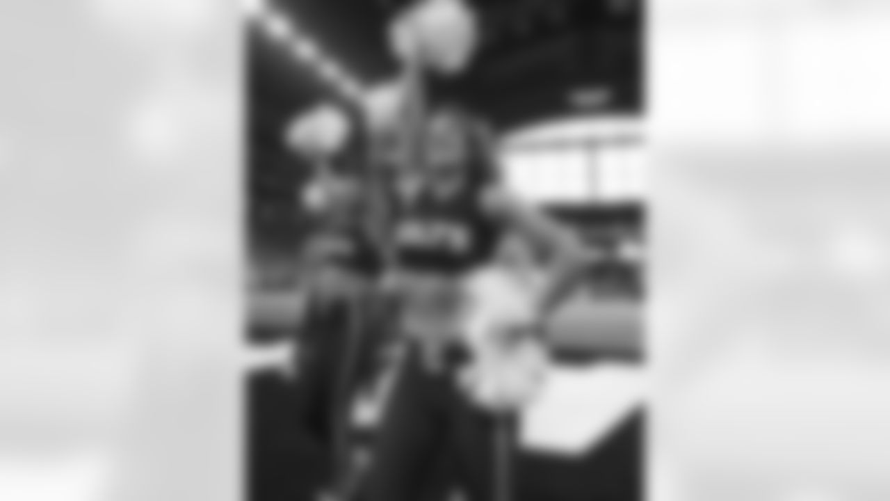 2024_1124_GAMEDAY_CHEER1620