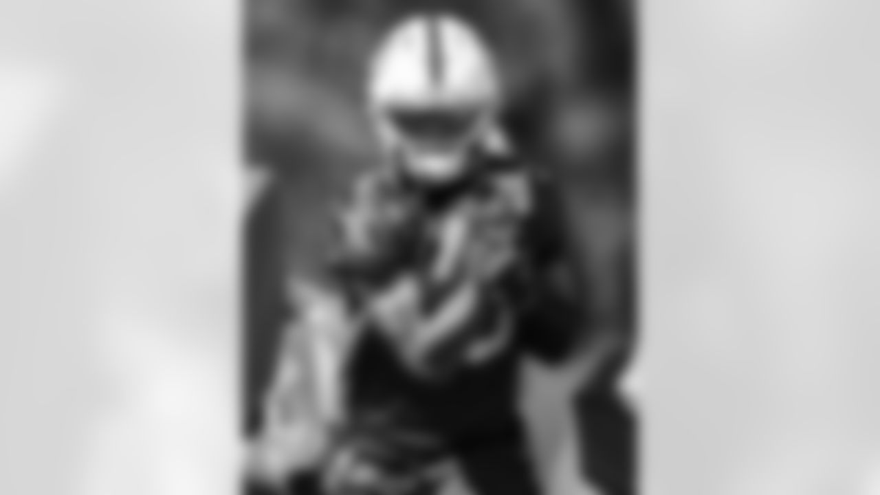 WR Adonai Mitchell #10