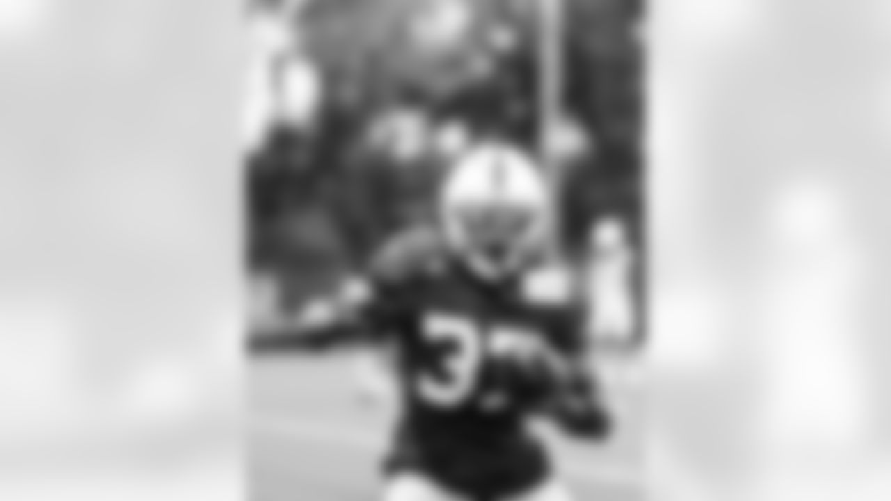 RB Ulysses Bentley IV #37