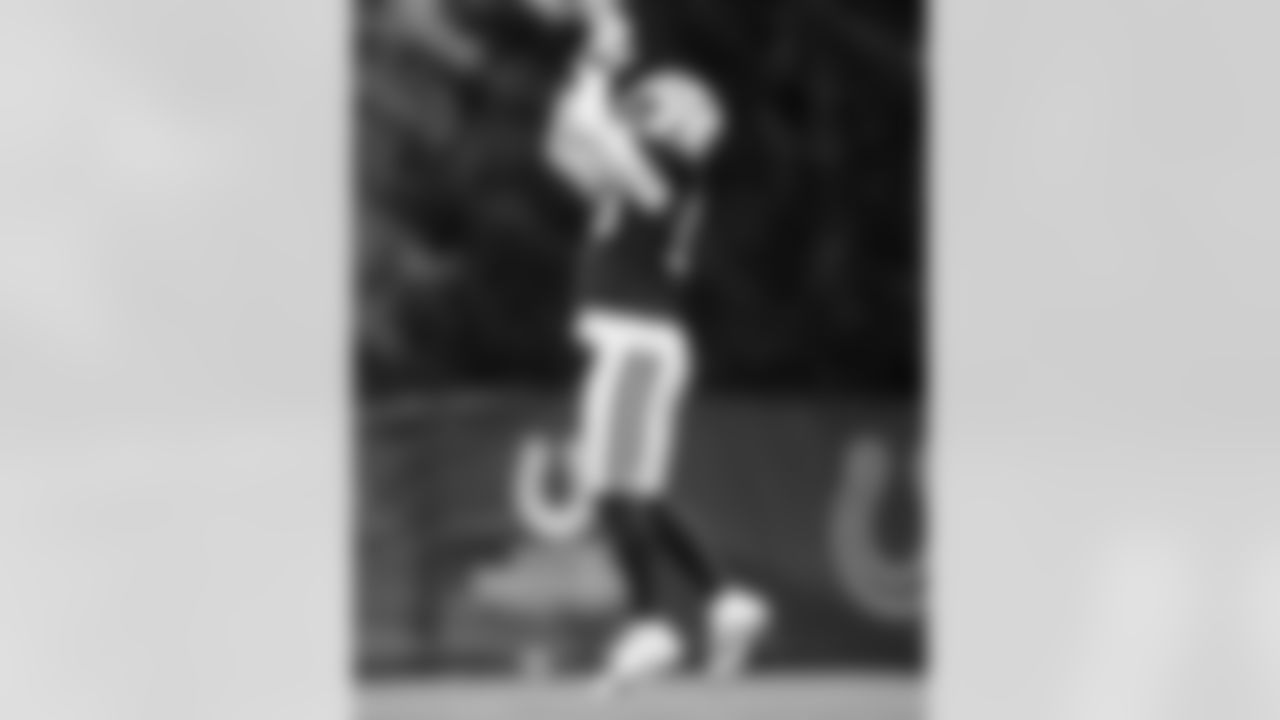 LB Buddy Johnson #59