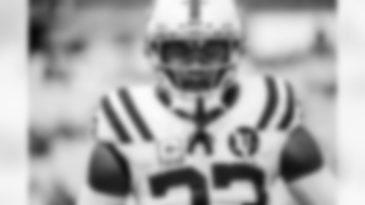 CB Kenny Moore II #23