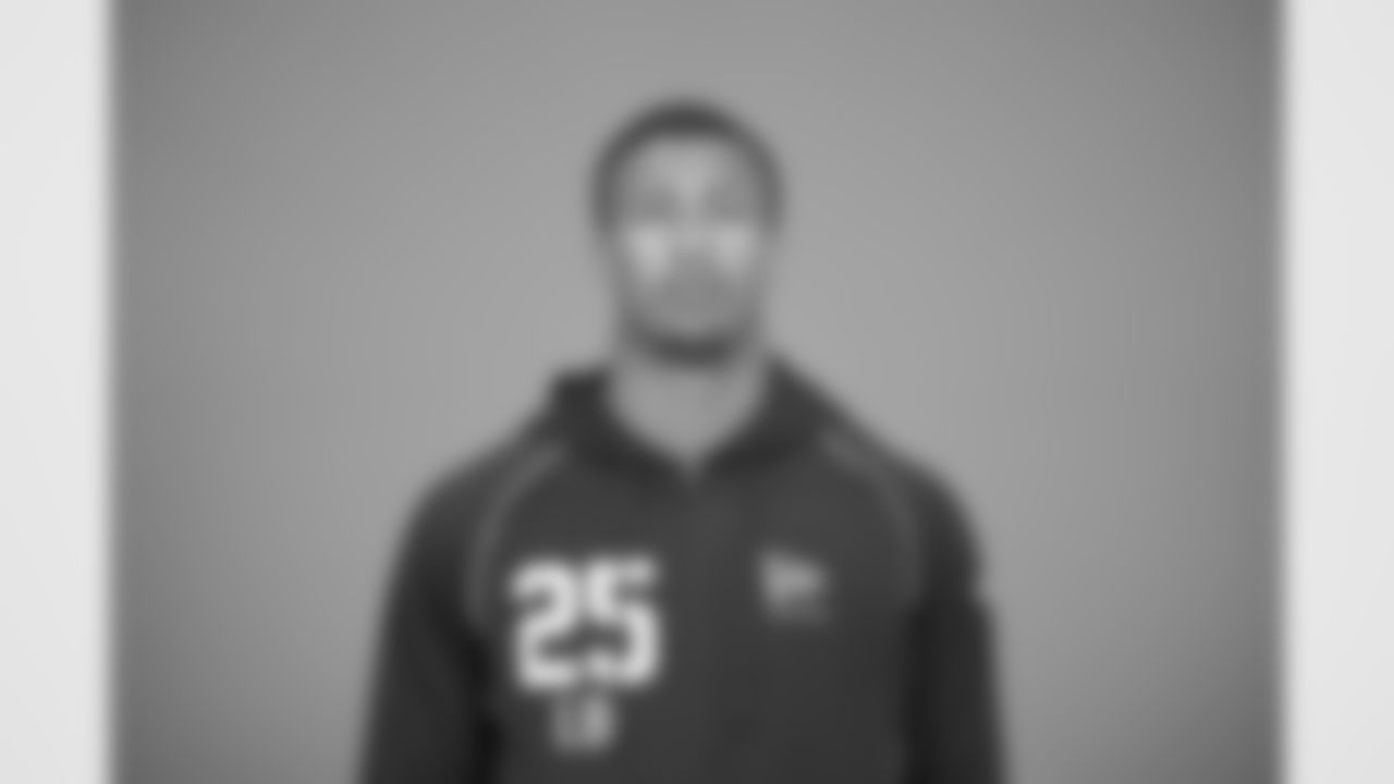 Ohio State linebacker Sonny Styles (25) poses for a portrait at the NFL football scouting combine in Indianapolis, Tuesday, Feb. 24, 2026 (AJ Mast/AP Content Services for the NFL)