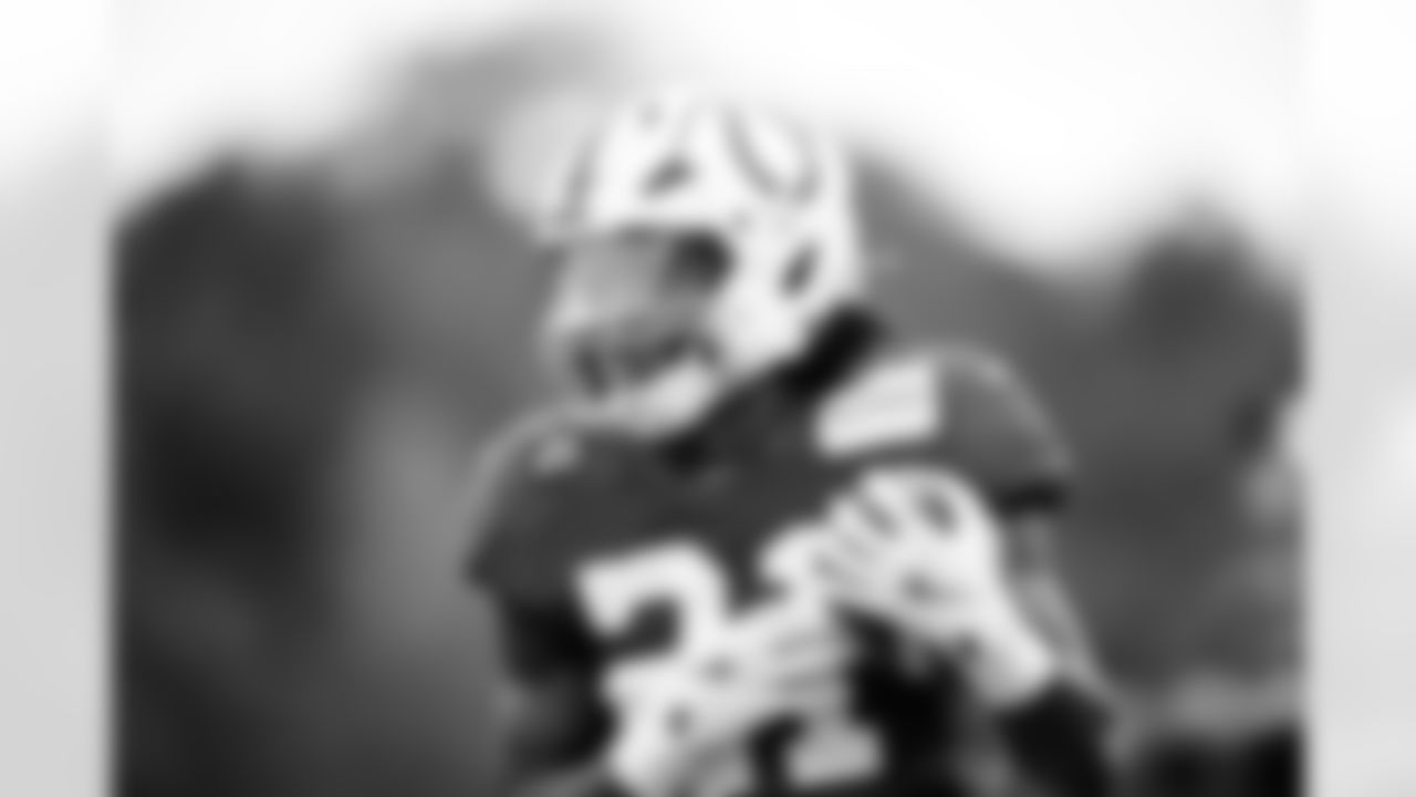 RB DJ Giddens #21