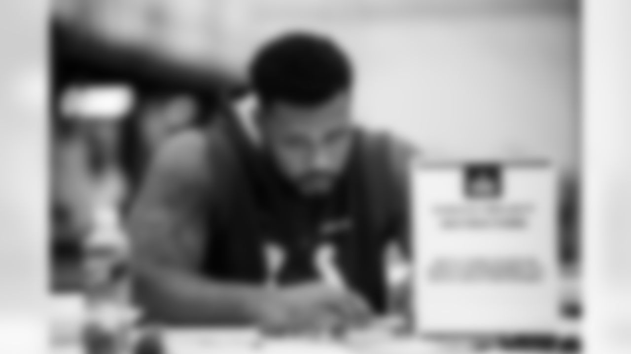 DT DeForest Buckner #99