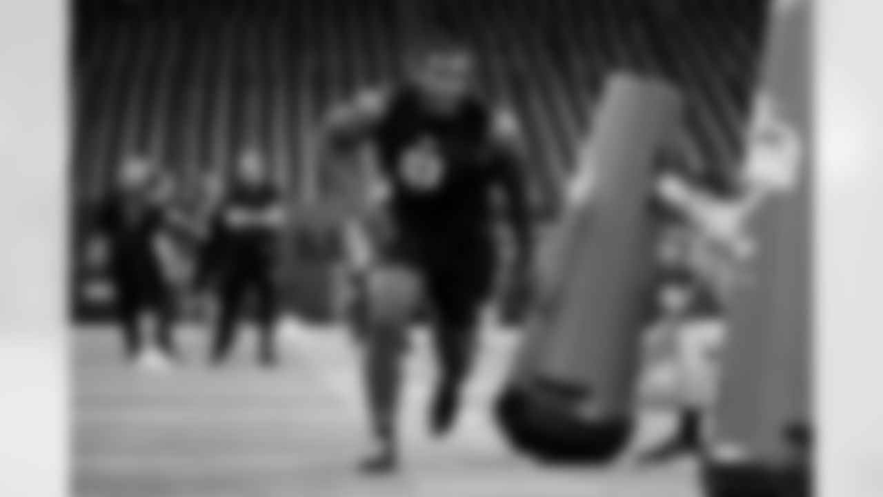 South Carolina defensive lineman Nick Barrett (03) participates in a drill during the 2026 NFL Scouting Combine on Thursday, February 26, 2026 in Indianapolis, Indiana. (Lauren Leigh Bacho/NFL)