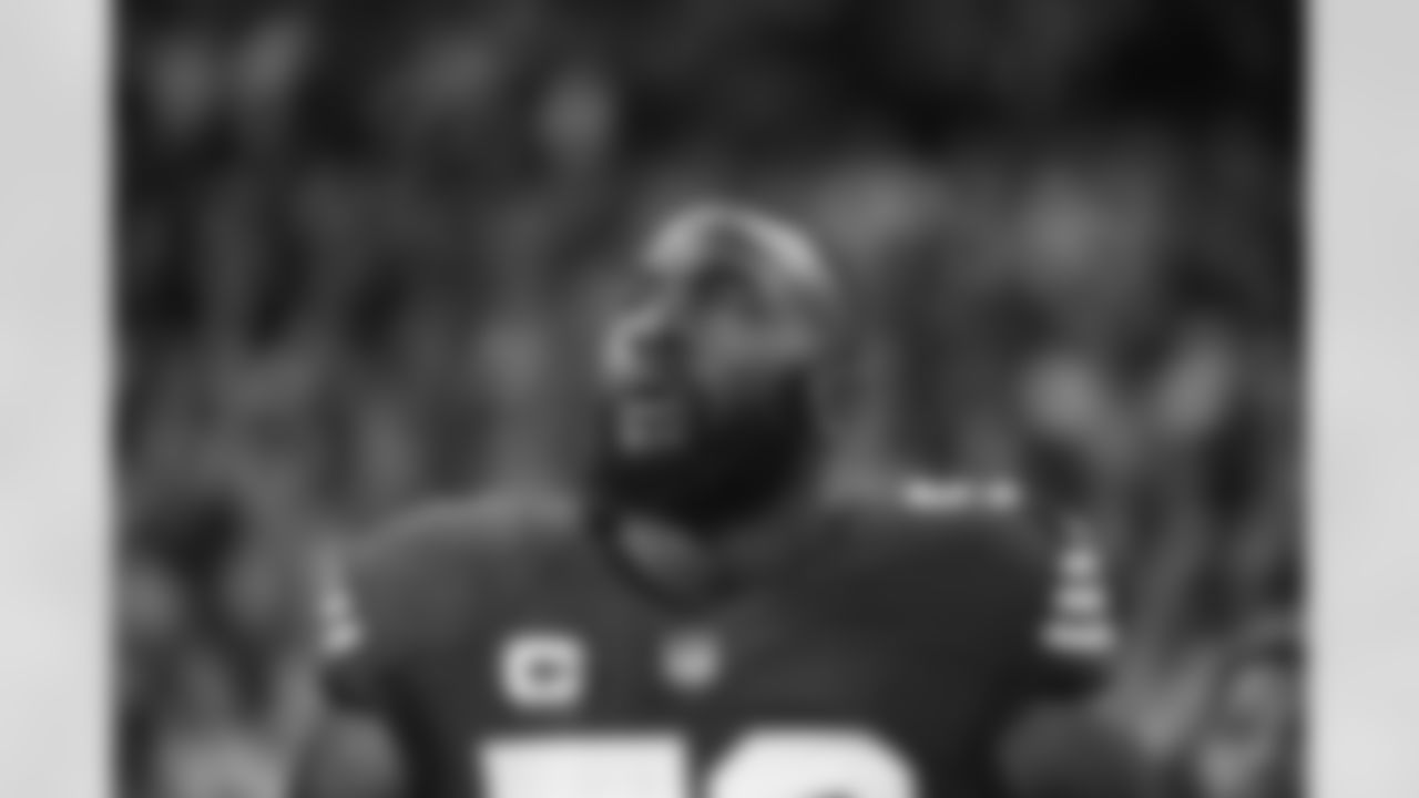 53 LB Darius Leonard