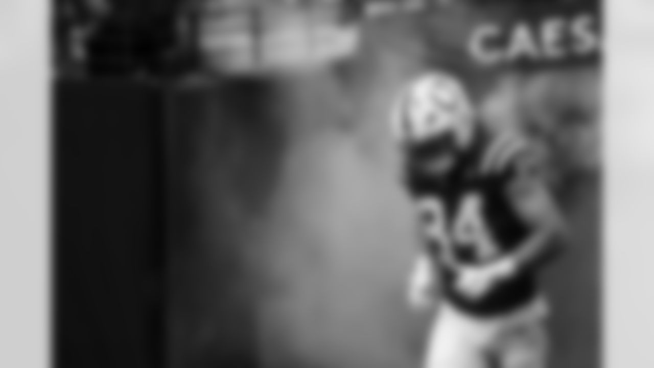 TE Tyler Warren #84