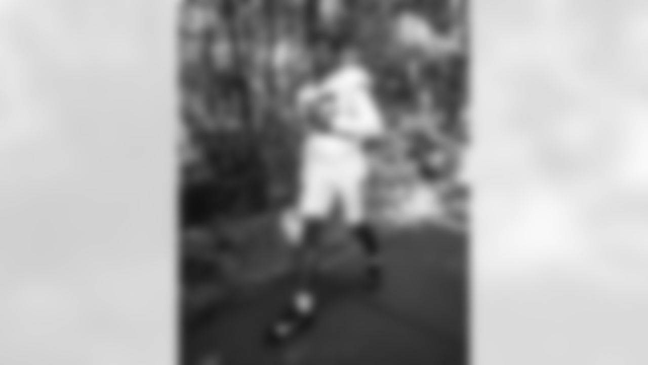 CB Jonathan Edwards #35