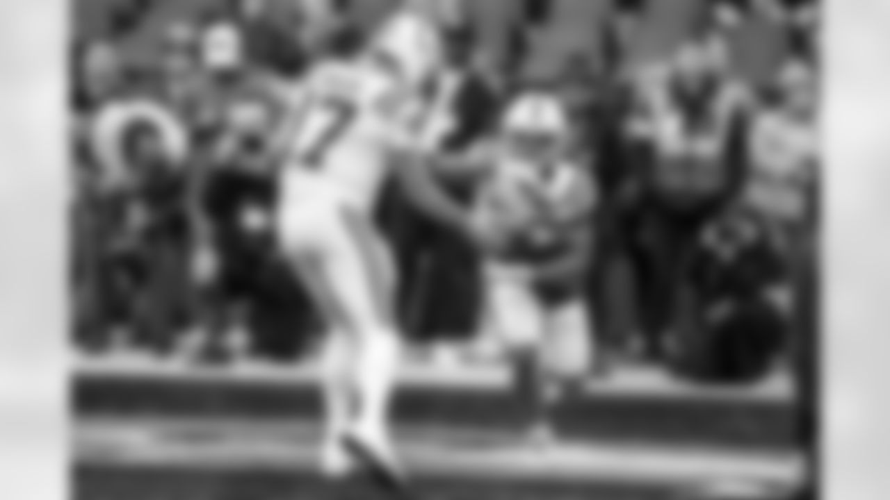 2025_1214_SEA_Pregame_0026