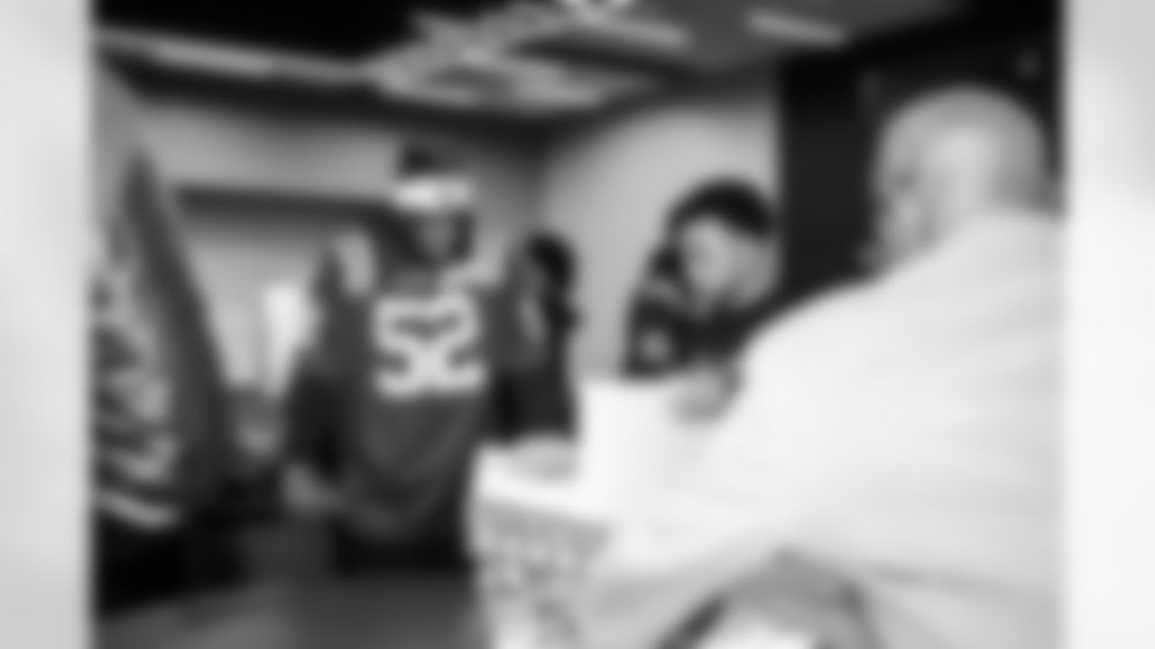 DE Samson Ebukam #52