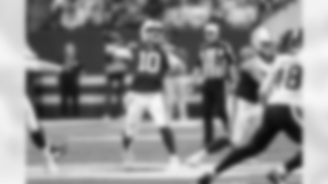 10 QB Gardner Minshew