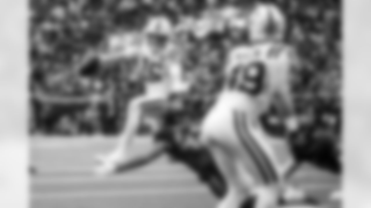 QB Riley Leonard #15 and TE Sean McKeon #49