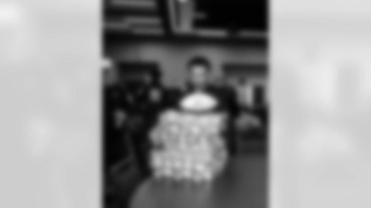 2025_1218_D_Line_Christmas_31214