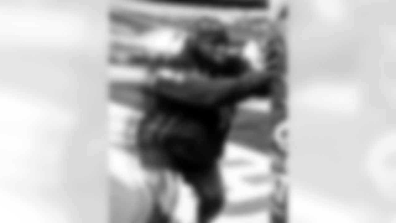 DT Neville Gallimore #92