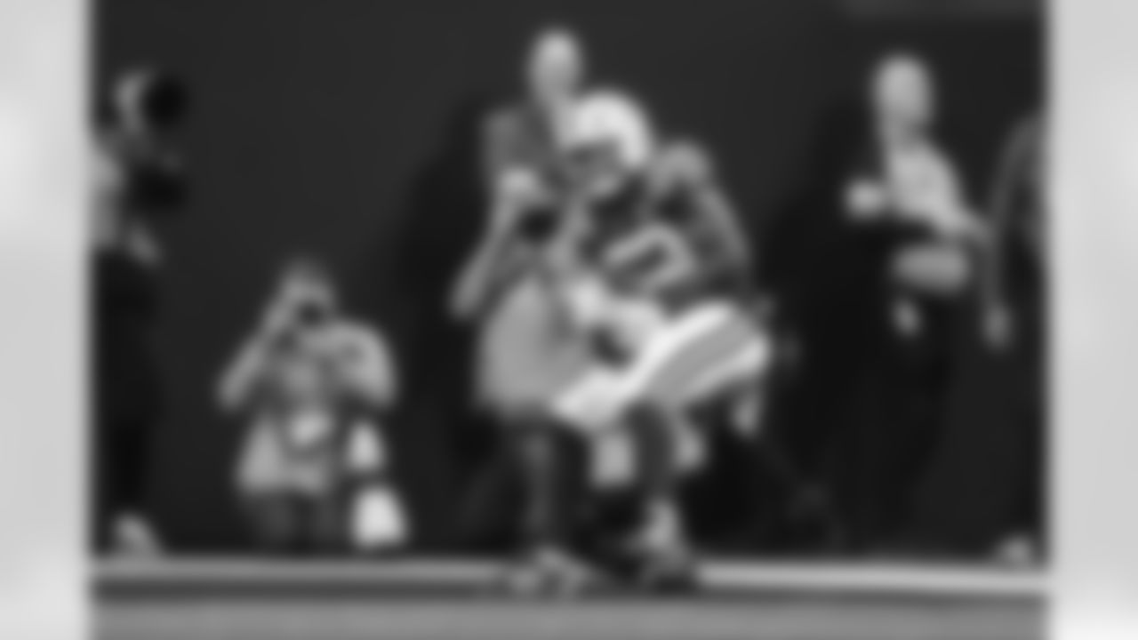 LB Germaine Pratt #53