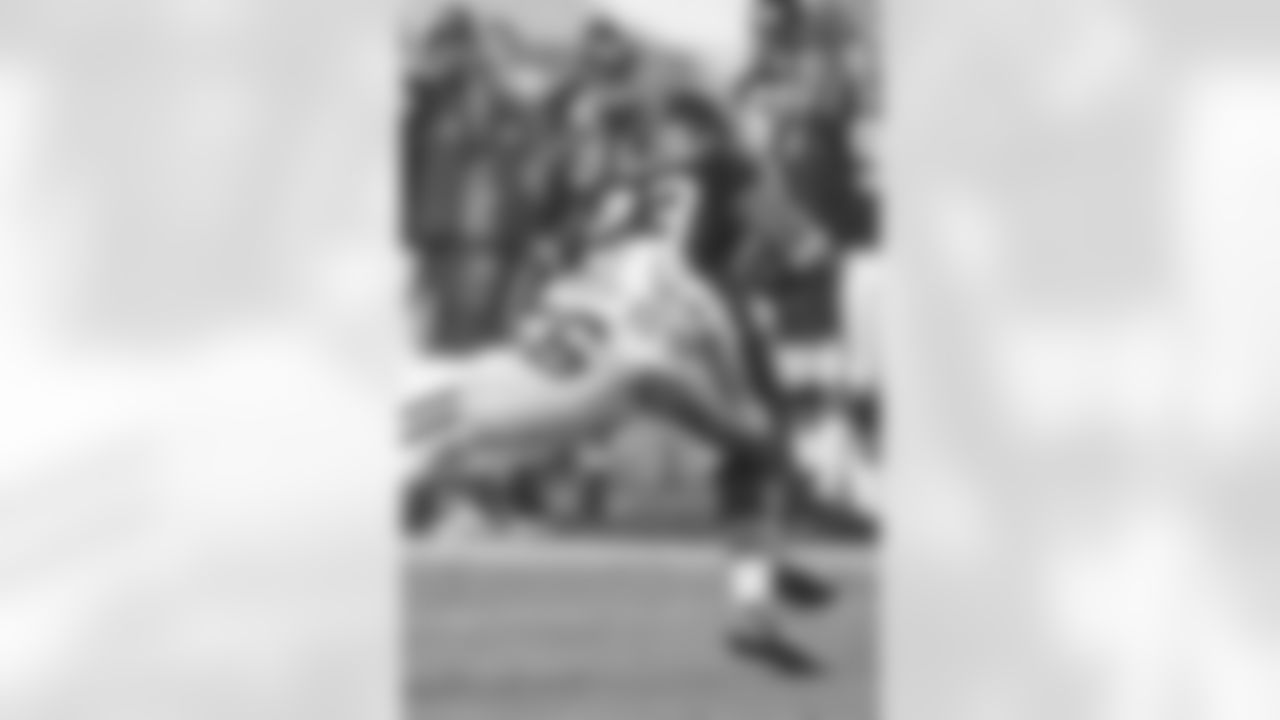 2007_0204_chi_larson_391