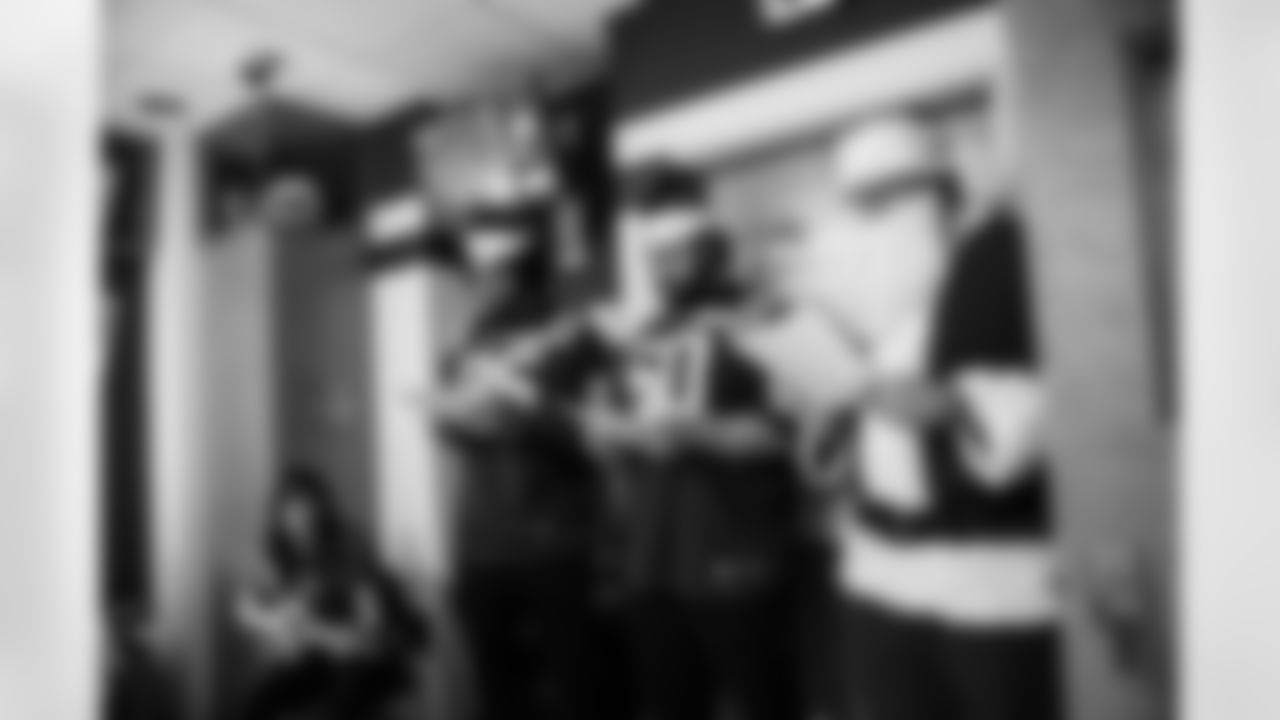 TE Drew Ogletree #85 and G Tanor Bortolini #60