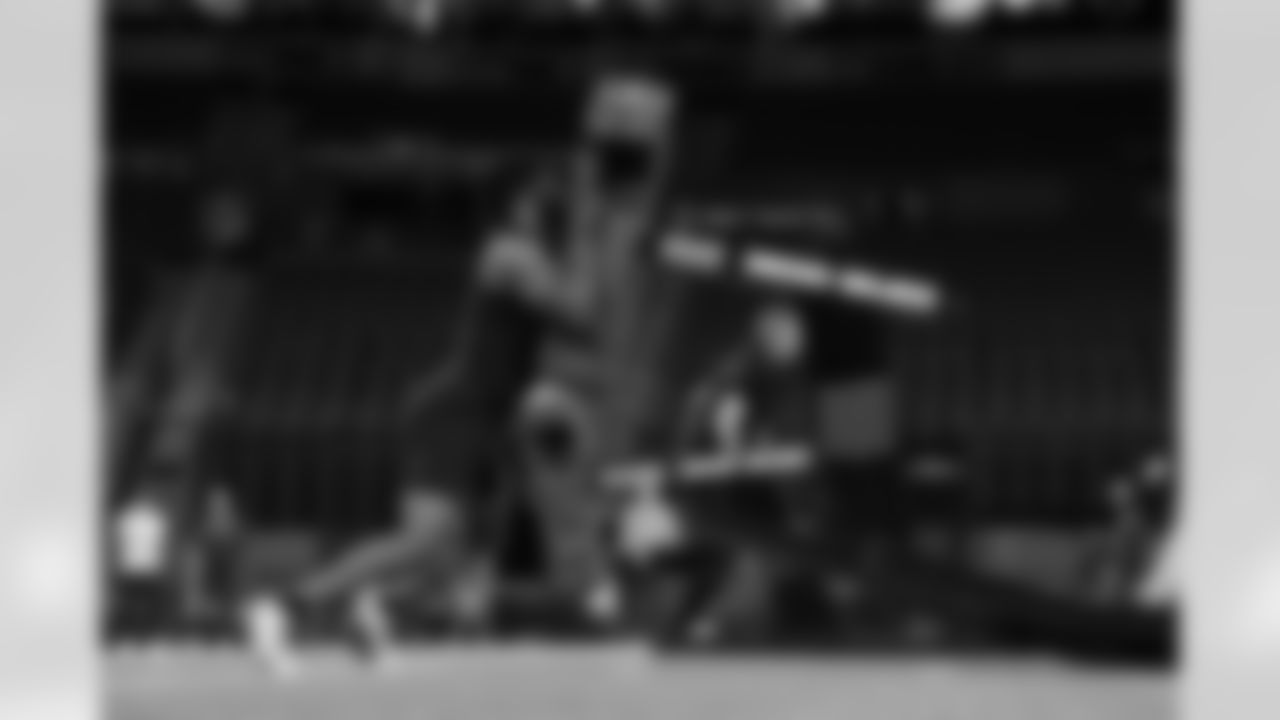 participates in a drill during the 2026 NFL Scouting Combine on Friday, February 27, 2026 in Indianapolis, Indiana. (Cooper Neill/NFL)