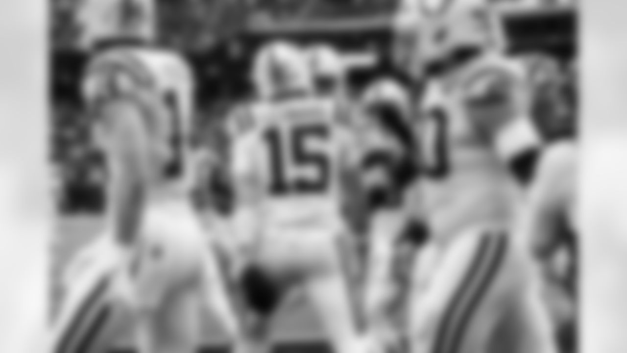 QB Riley Leonard #15 and LB Jaylon Carlies #57