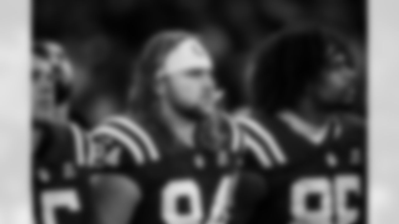 TE Tyler Warren #84 and TE Drew Ogletree #85