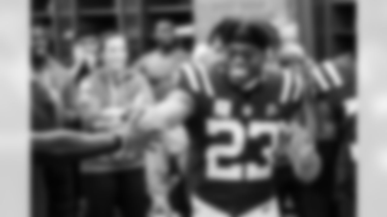 CB Kenny Moore II #23