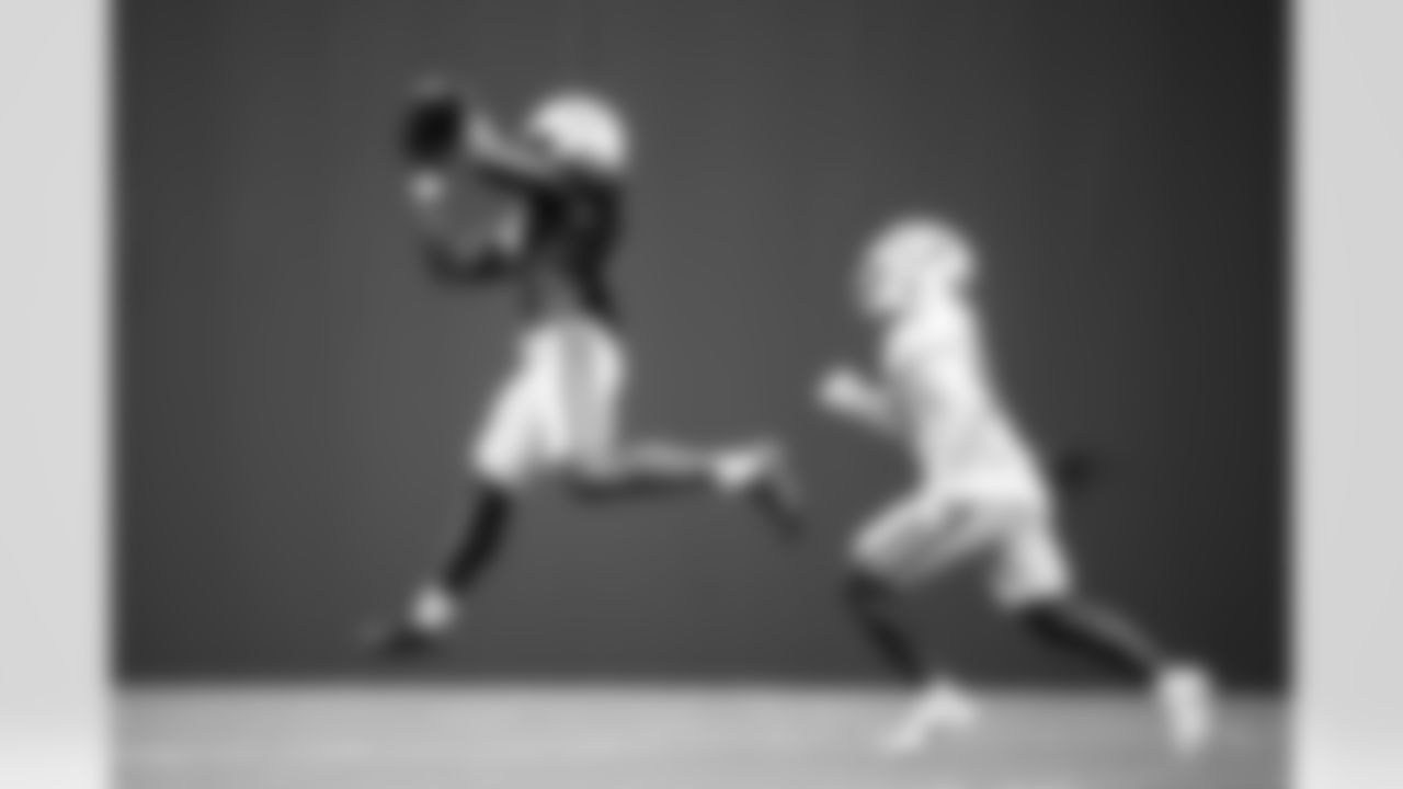 WR Ajou Ajou #9 and S Ladarius Tennison #43
