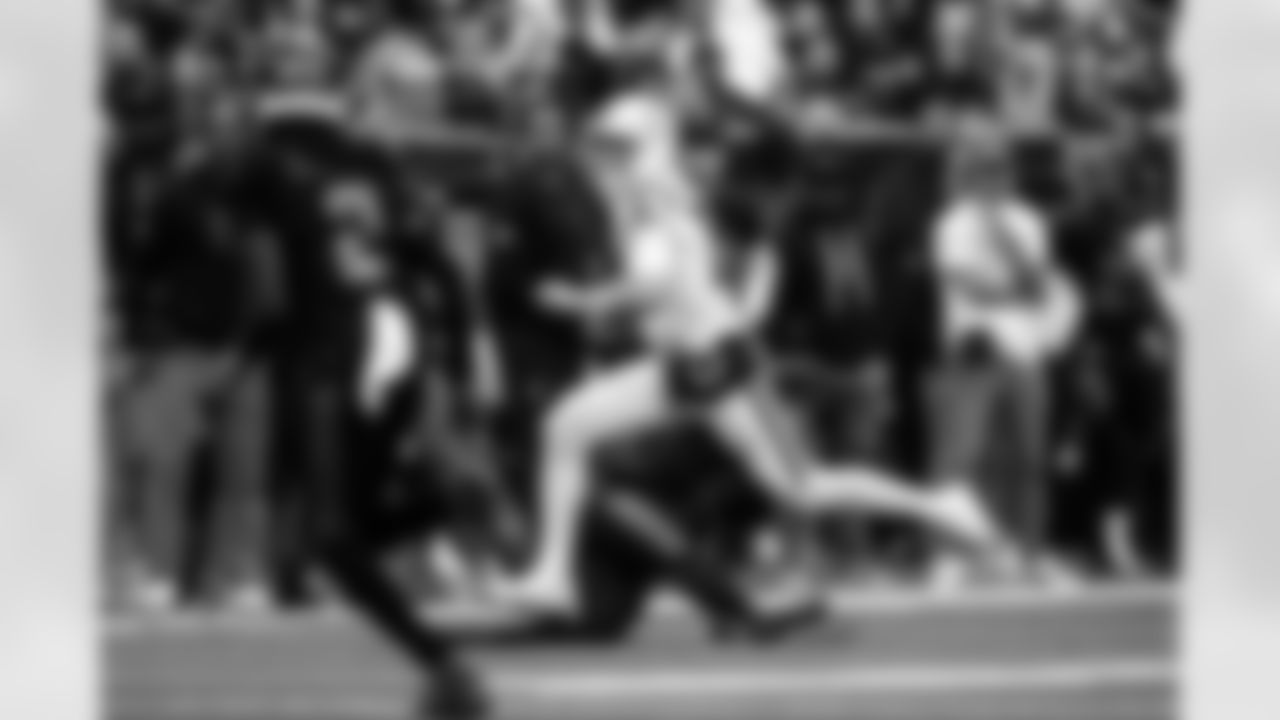 QB Riley Leonard #15