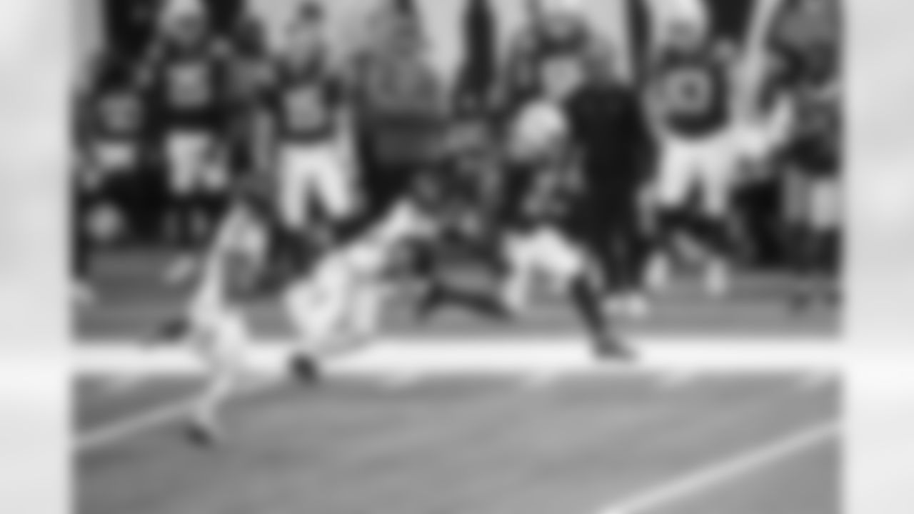 RB Jonathan Taylor #28