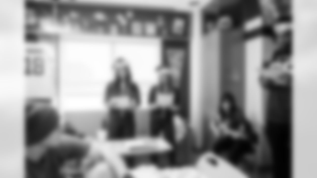 Sydney V., Maddy O. and TE Drew Ogletree #85