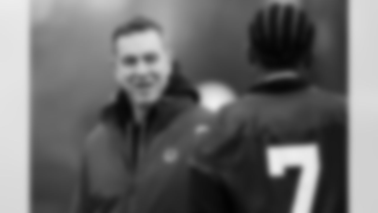 Lou Anarumo Defensive Coordinator and CB Charvarius Ward #7