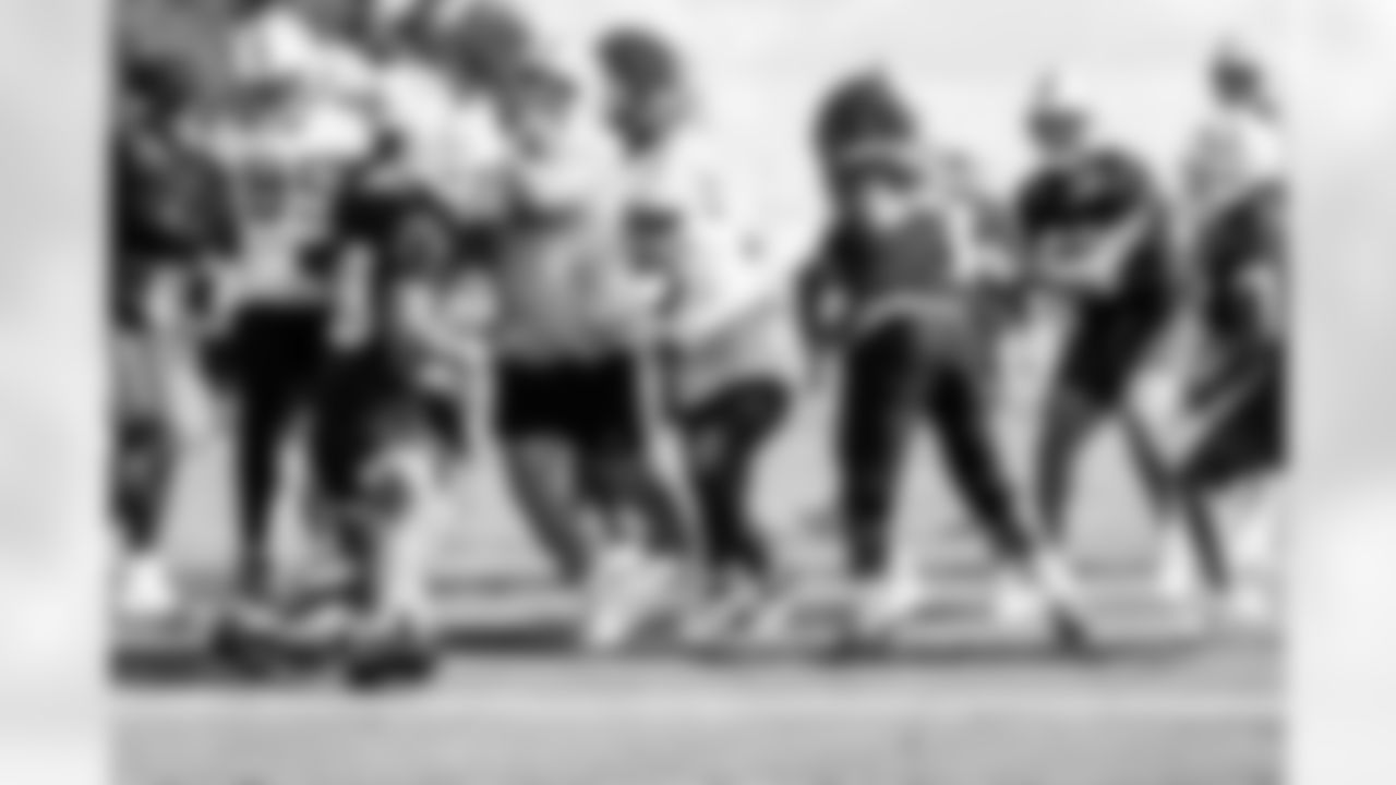 RB DJ Giddens #21